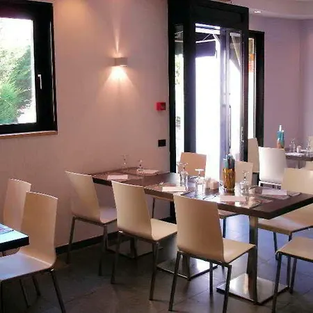 Le Forum Hotel Monte-Carlo