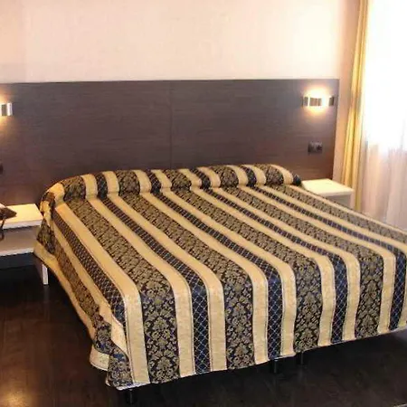 Hotel Le Forum 3*